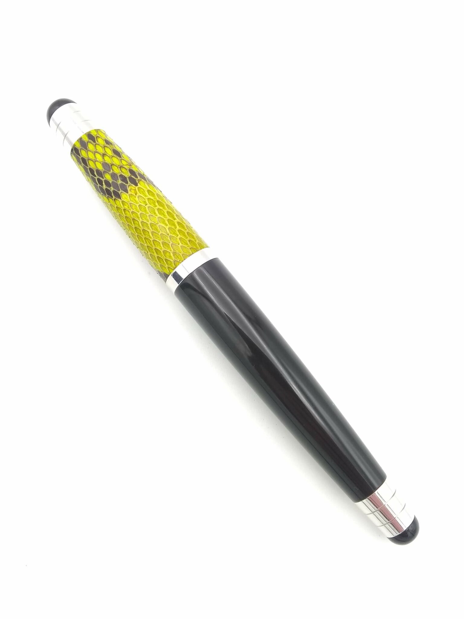 Signum Nova Python Yellow & Black – 18k Medium Nib - Pen Realm