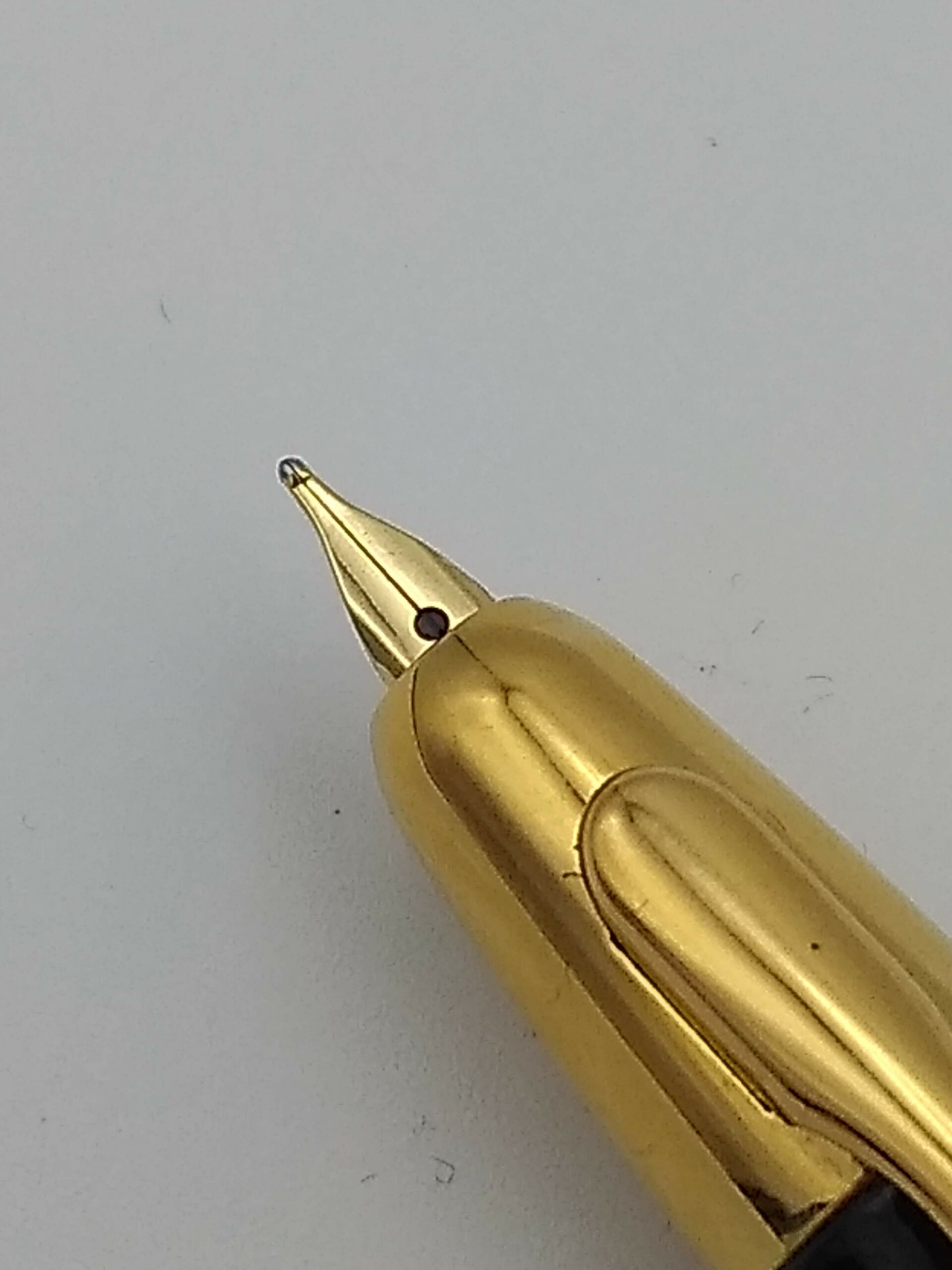 Pilot Vanishing Point Fountain Pen Gold Trim - Pen Realm