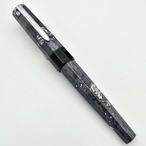 Benu Euphoria Caviar - Fine Steel Nib