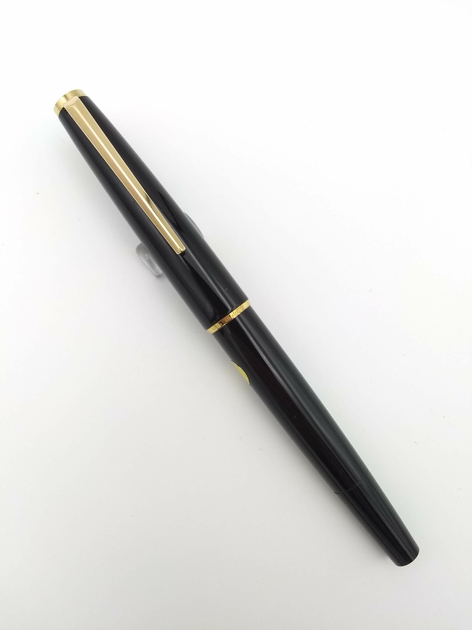 Montblanc 320 Black 14k Fine Nib Pen Realm