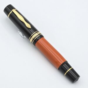 Montblanc Writers Edition "Ernest Hemingway" - 18k Medium Nib