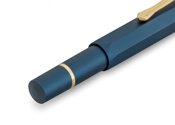 Kaweco_Piston-Filler_FP_Navy_closed_Detail_Back_Web_s_600x600