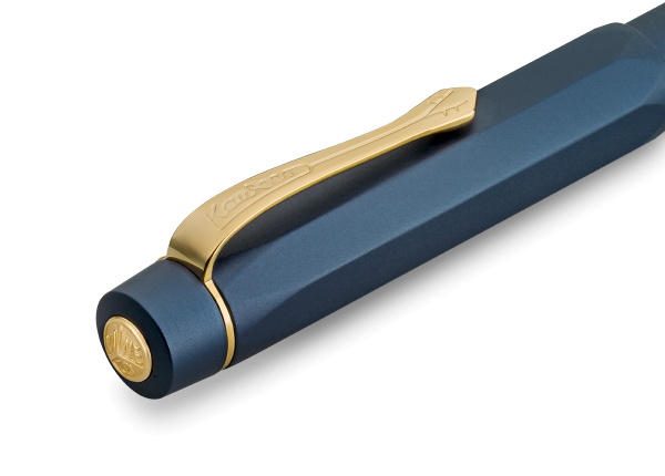 Kaweco_Piston-Filler_FP_Navy_closed_Detail_Front_Web_s_600x600